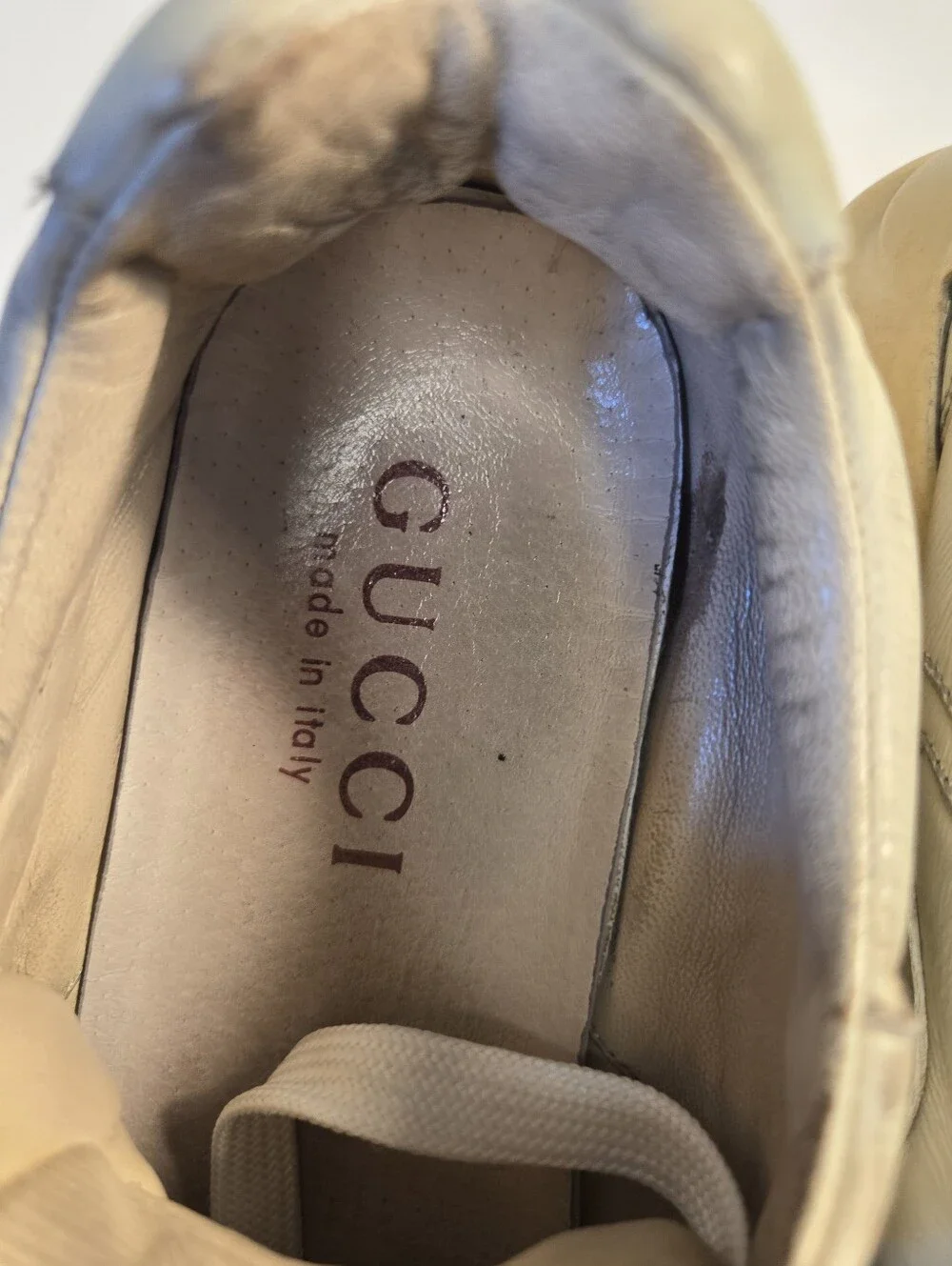 Gucci Rhyton Off-White Leather Men's Chunky Sneakers with Red & Green Stripe 5.5